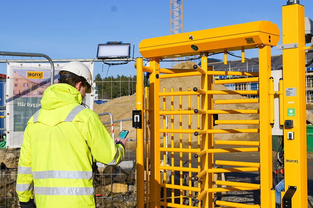 En nedfälld säkerhetsbom för bilar